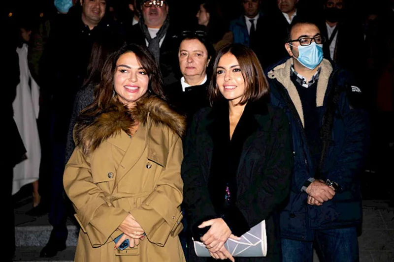 Leyla Əliyeva sərgidə...-Fotolar