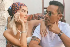 Mustafa Sandal onunla evlənir