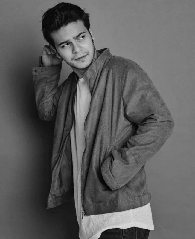 24 yaşlı aktyor xərçəngə qalib gəldi