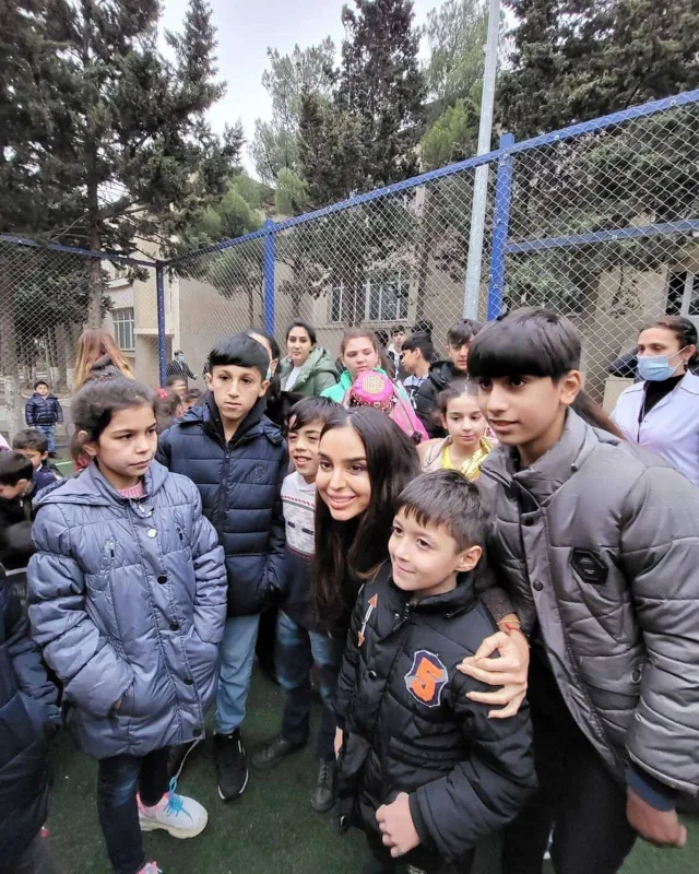 Leyla Əliyeva uşaq evində...-Fotolar