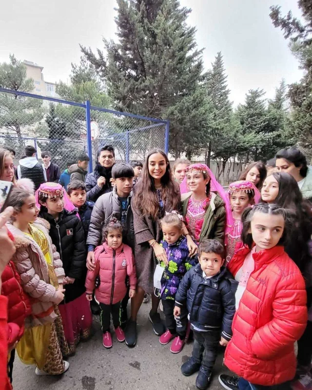 Leyla Əliyeva uşaq evində...-Fotolar