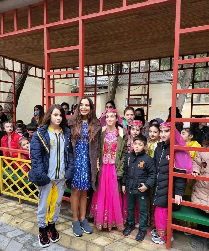 Leyla Əliyeva uşaq evində...-Fotolar