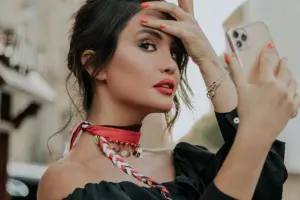 AzTV-nin aparıcısı ana oldu