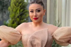 Damla onun üçün qolunu kəsən fanatı ilə görüşdü