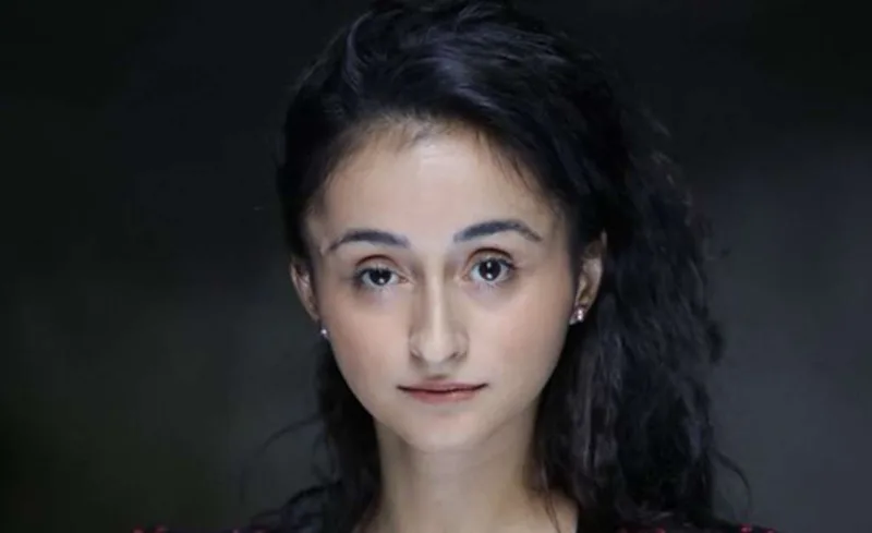 Depardye aktrisanı zorlamaqda ittiham olunur