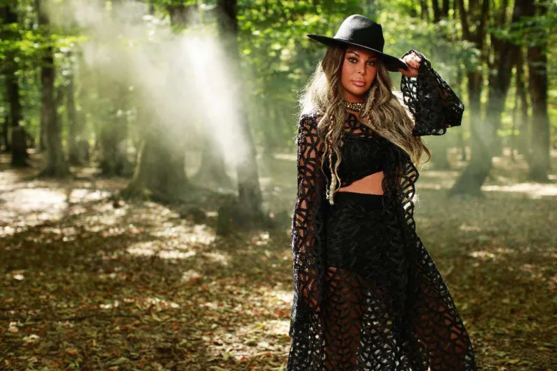 Aygün albomunun ilk mahnısını təqdim etdi