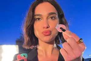 Dua Lipanın yeni saç düzümü ilə tanış olun!
