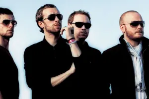 “Coldplay” səhnədən gedir