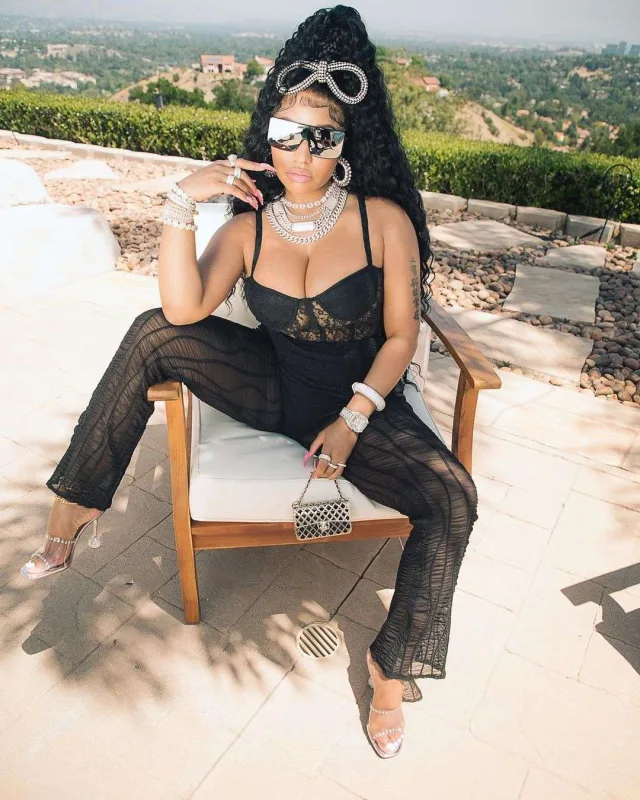 Niki Minaj tarixi rekorda imza atdı