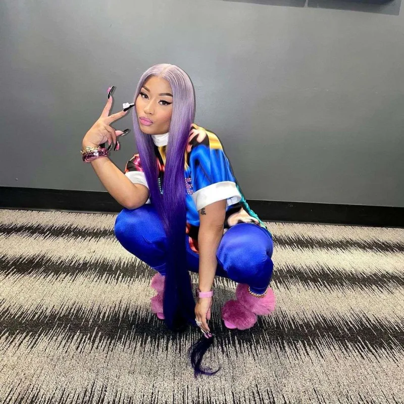 Niki Minaj tarixi rekorda imza atdı