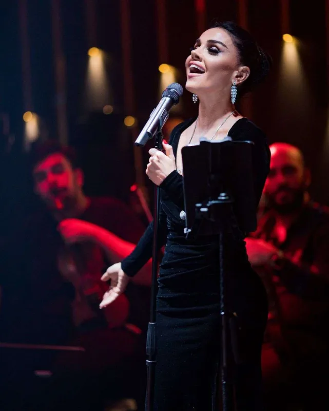 “Bizə yeni düşmənlər lazımdır”