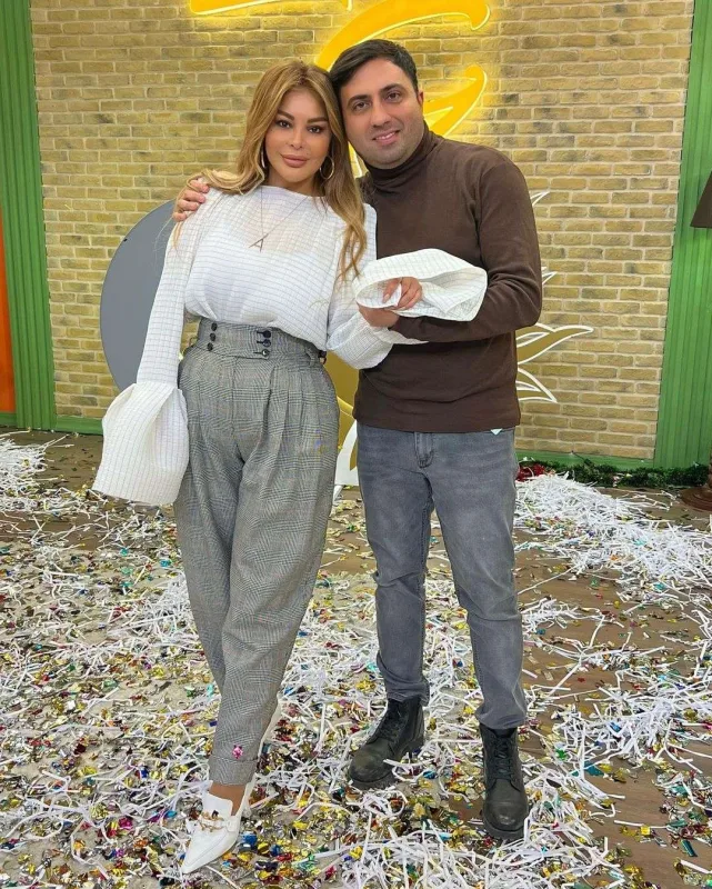 Aygün 4 minlik geyimi ilə diqqət çəkdi