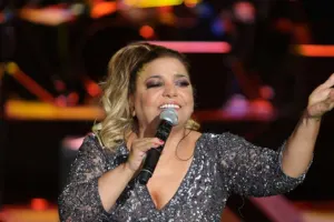 Kibariye Azərbaycana gəlir