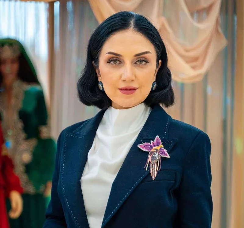 Gülnarə Xəlilovadan "Yeddi gözəl" yaylıq kolleksiyası