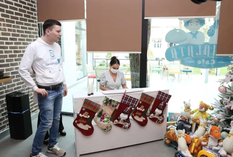 Prezidentin qızları pianoda belə ifa etdilər