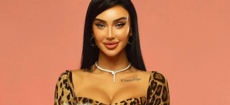 Diananın ev qiymətində olan boyunbağısı - Fotolar