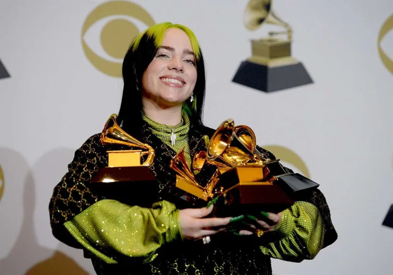 “Grammy” koronaya görə təxirə salındı