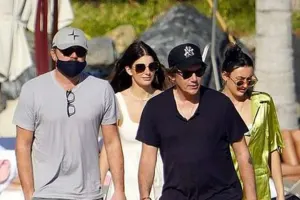 Tətil üçün 150 milyonluq yaxta kirayələdilər