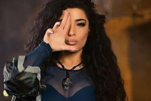 “Xalq mahnılarını dinləmirəm” – Səmra 