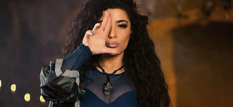 “Xalq mahnılarını dinləmirəm” – Səmra 