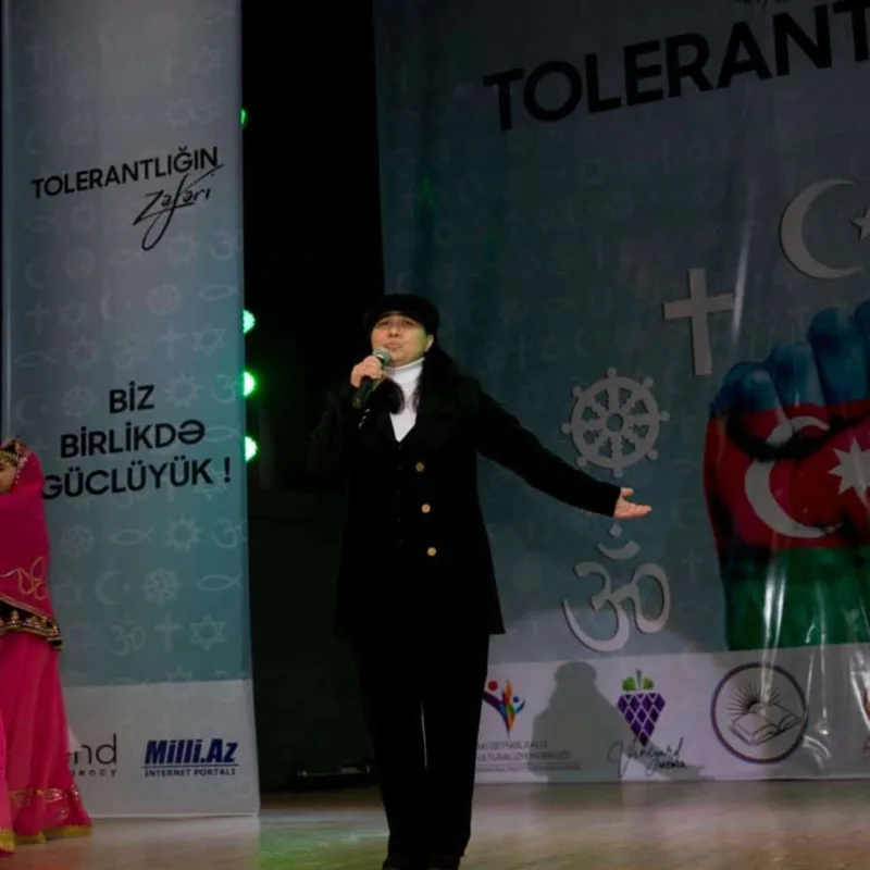 Prezident Aygün Bəylərə ev bağışlayıb