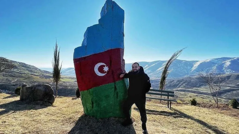 İsa bulağında mahnı oxudu-Video
