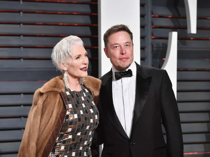 Milyarderin anasından Azərbaycanla bağlı paylaşım