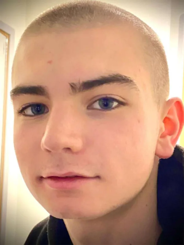 17 yaşlı oğlu intihar etdi