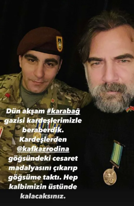 Qazimiz medalını Oktay Kaynarcaya verdi