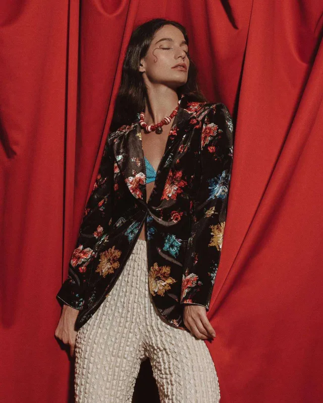 Videosunu paylaşdığı qızı tanımır