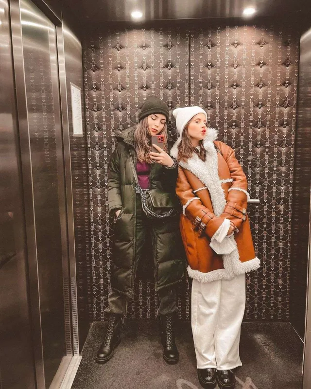 Parisdə gəzinti, Vyanada karantin…