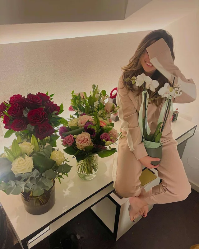 Parisdə gəzinti, Vyanada karantin…