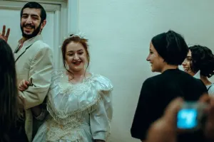 Teatrın məkanı və təmiri üçün pul yığırlar