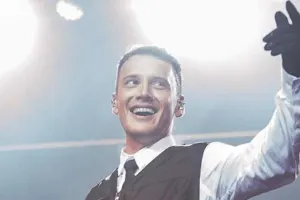 Edisin öpüşdüyü qızın kimliyi bəlli oldu