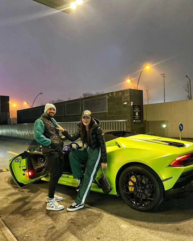 Selinin simasını sinəsinə həkk edəcək