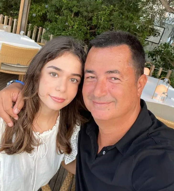 “Həyatımdan reytinq rekordu qıran serial çıxar”