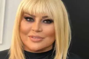 Mətanət niyə qolunu gizlədib?