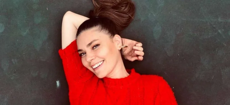 Aslı iş adamı ilə eşq yaşayır