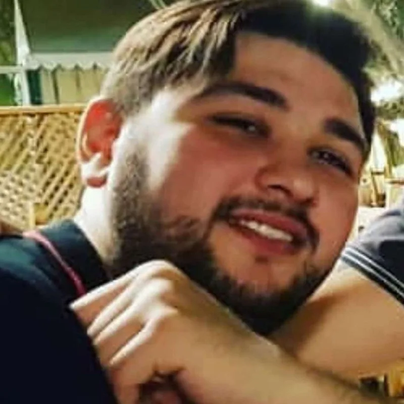 Ruhəngiz Allahverdiyeva oğlunun fotosunu paylaşdı