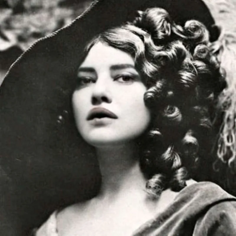 Aytənin film sevdası fotolarda