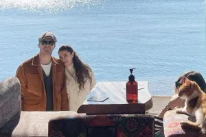 Kıvançla fotolarını paylaşdı, “rəy yağışı”na tutuldu