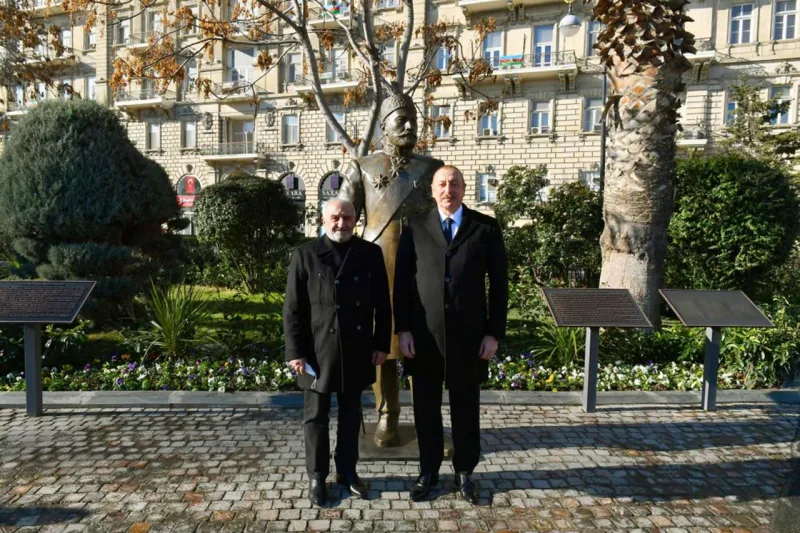 Prezident Tağıyevin abidəsinin açılışında