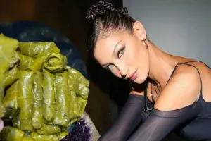 Bella Hadid yarpaq dolması bükdü