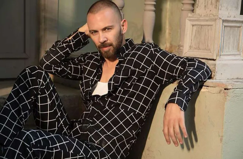 Estetik əməliyyatı ilə bağlı açıqlama yaydı