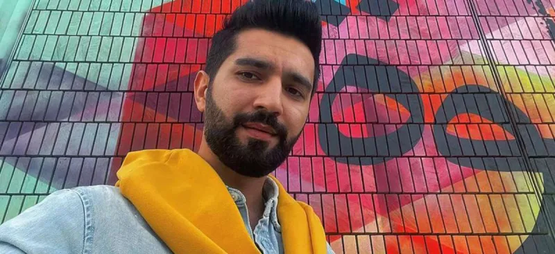 Əhməd motosiklet qəzası keçirib