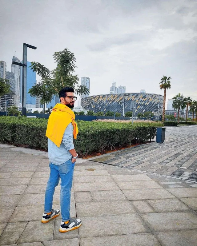 Əhməd motosiklet qəzası keçirib