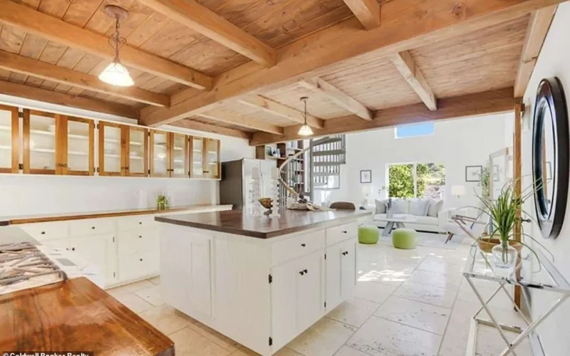 Ucuz aldığı villanı baha satır