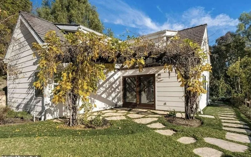 Ucuz aldığı villanı baha satır