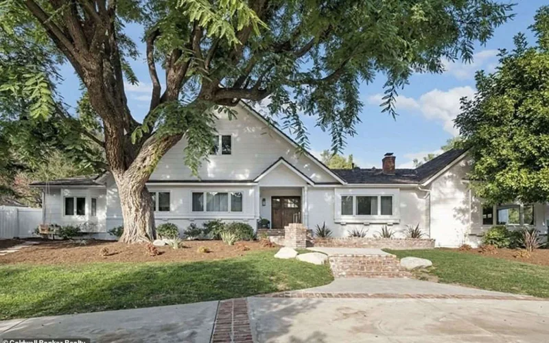 Ucuz aldığı villanı baha satır