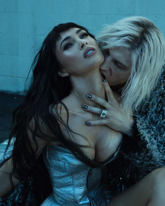 Nişan üzüyündə tikanlar var imiş...